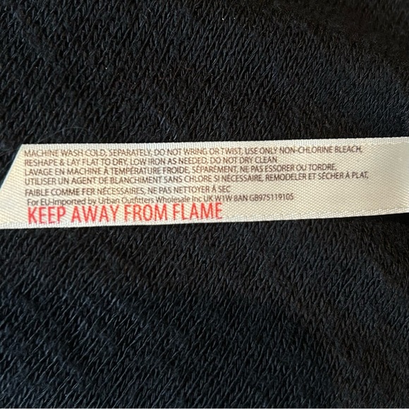 Free People Intimately Weekend Layering Long Sleeve Tee Black Knit Size Small - Picture 9 of 11